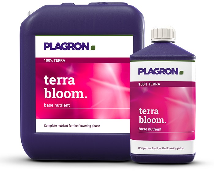 Канистра и бутылка с удобрением Terra Bloom от Plagron